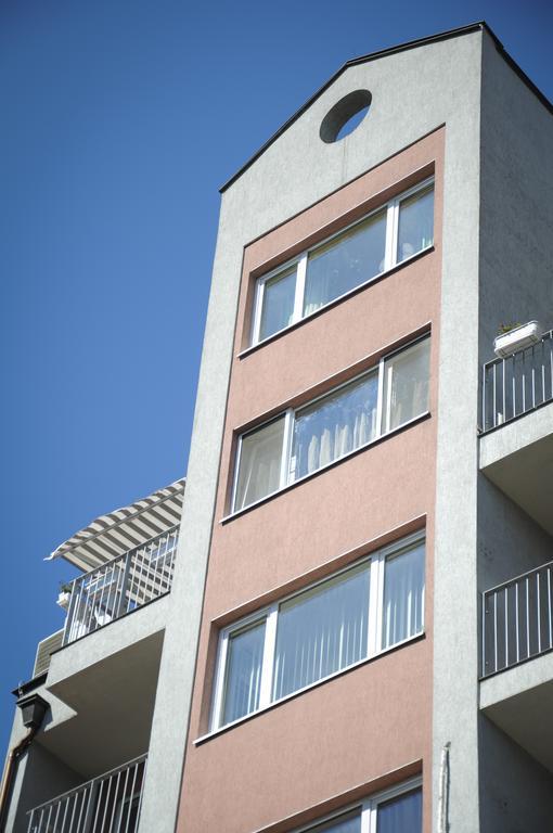 Derelli Deluxe And Derelli Adorable Apartemen