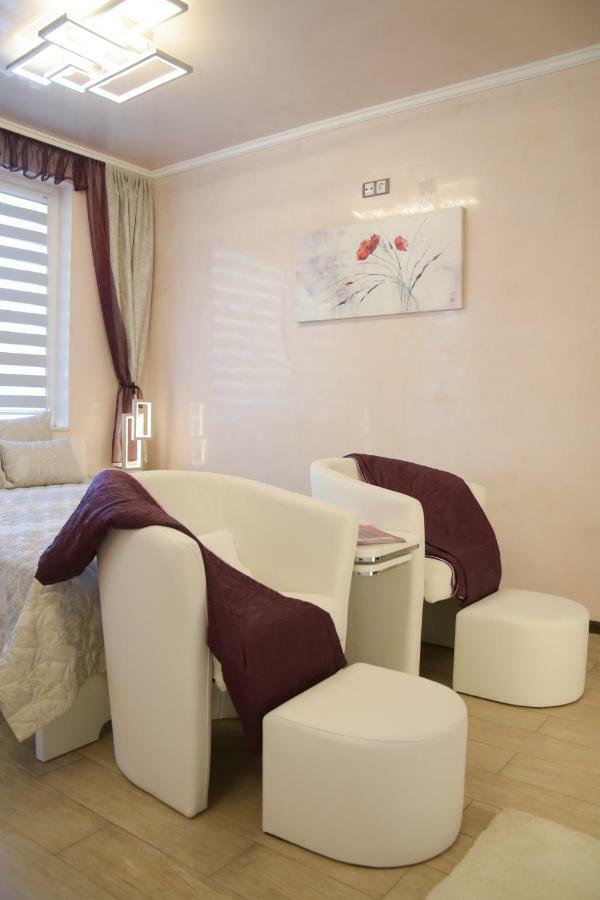 Derelli Deluxe And Derelli Adorable Apartemen Sofia